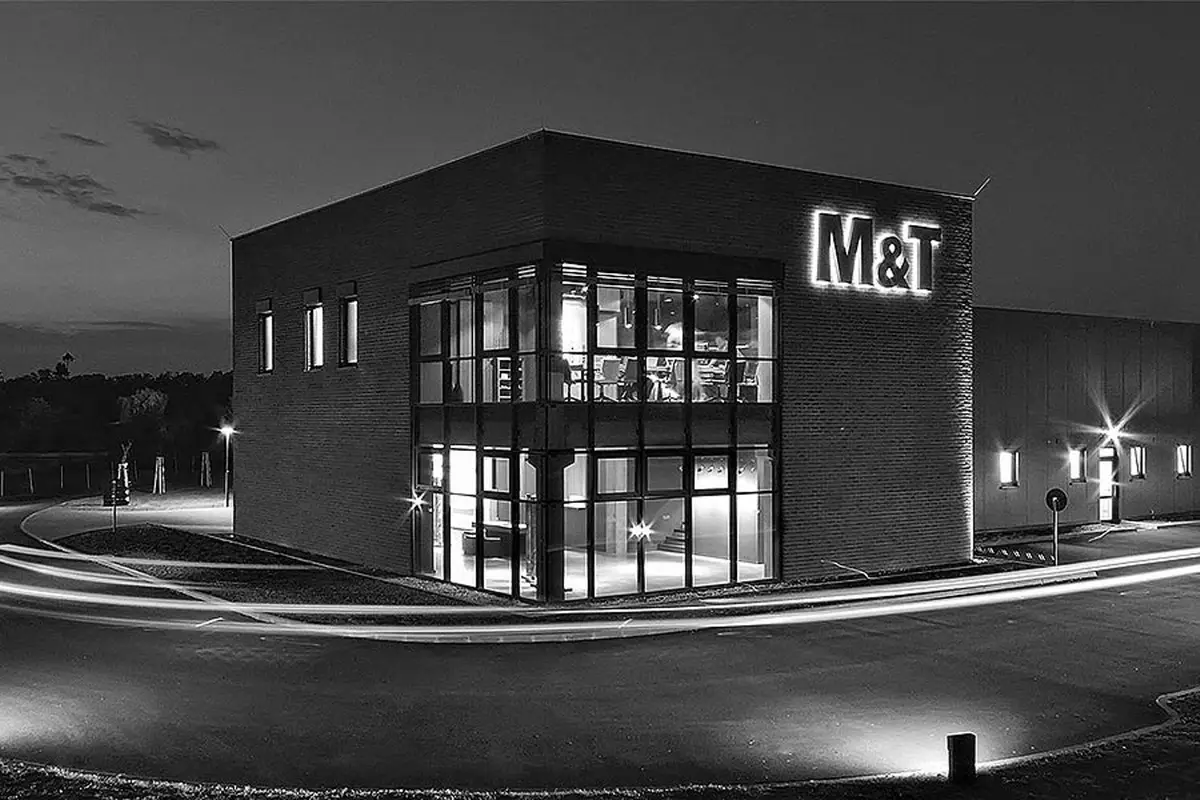 M&T
